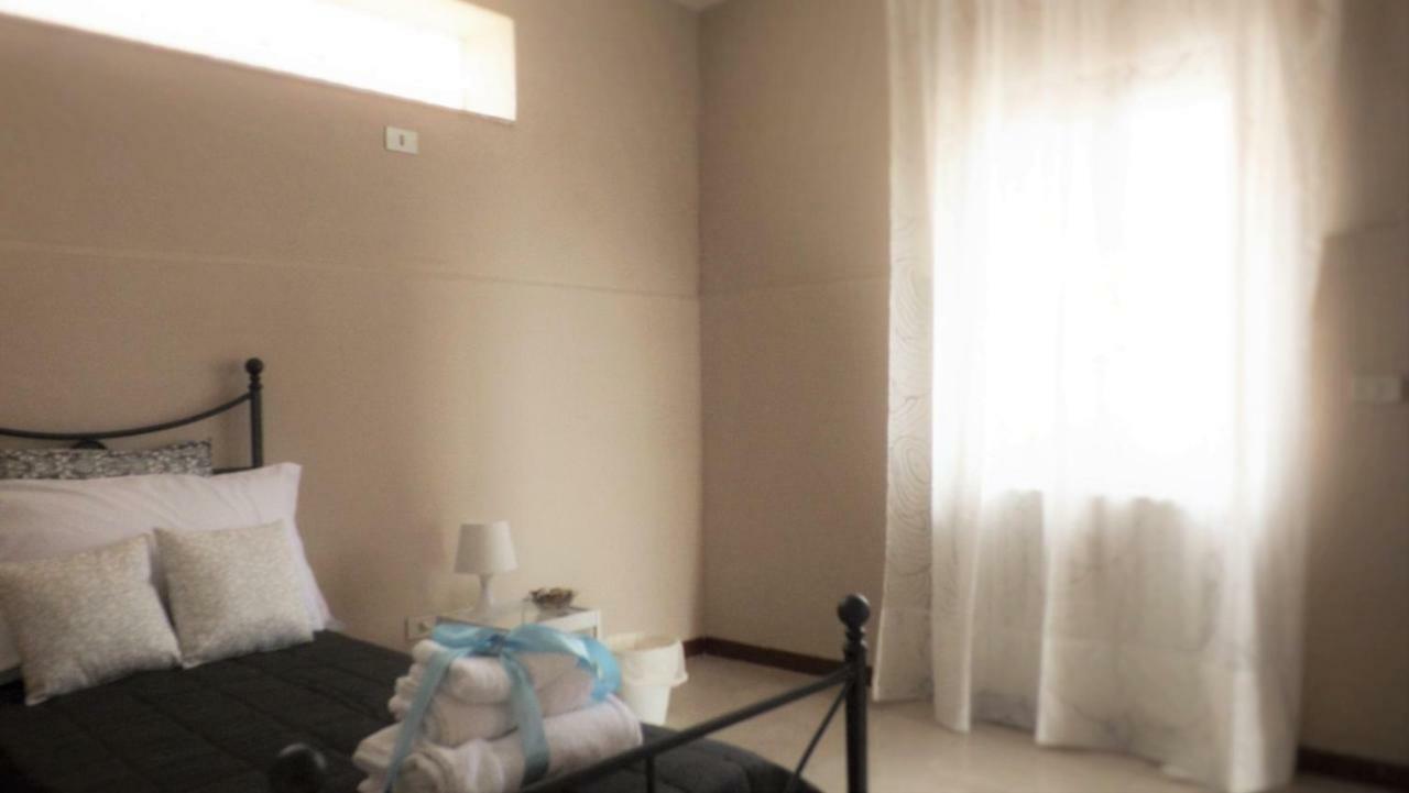 Domus Tua Bed & Breakfast Пиетрелчина Екстериор снимка