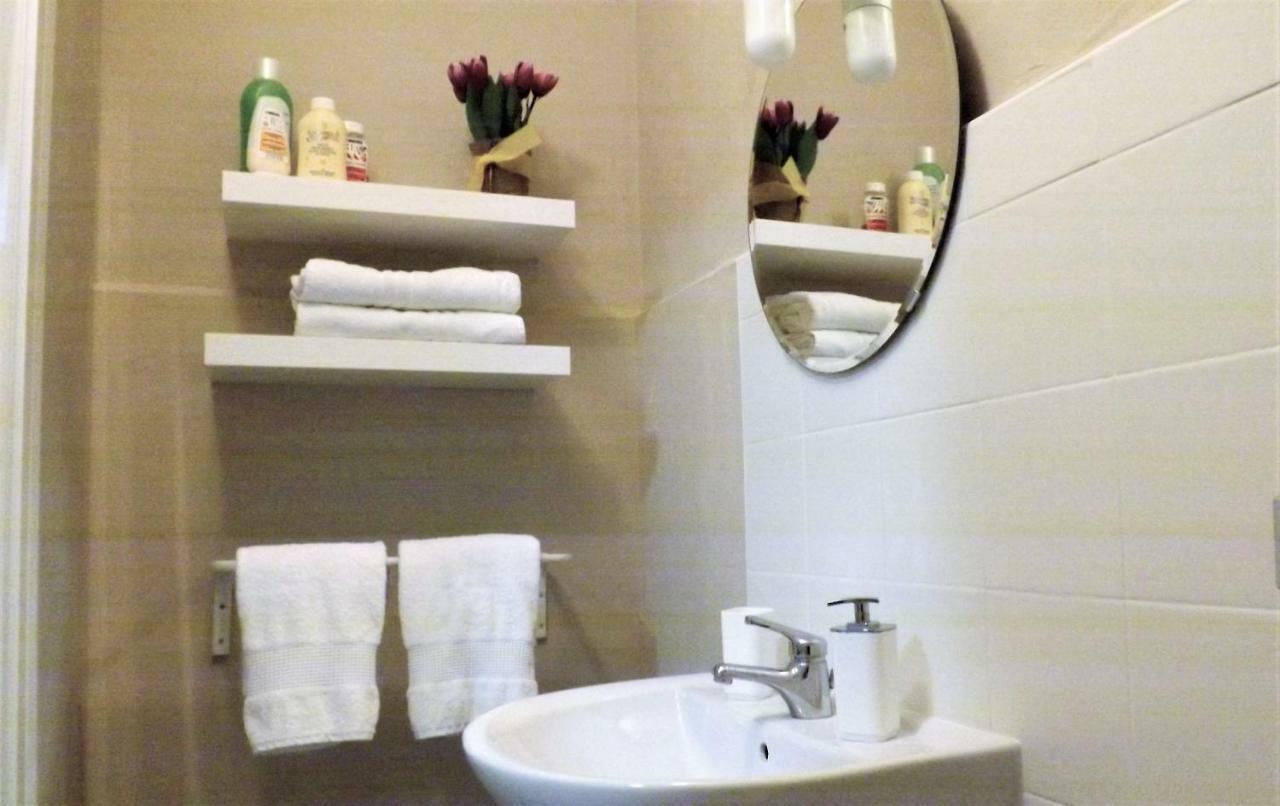 Domus Tua Bed & Breakfast Пиетрелчина Екстериор снимка